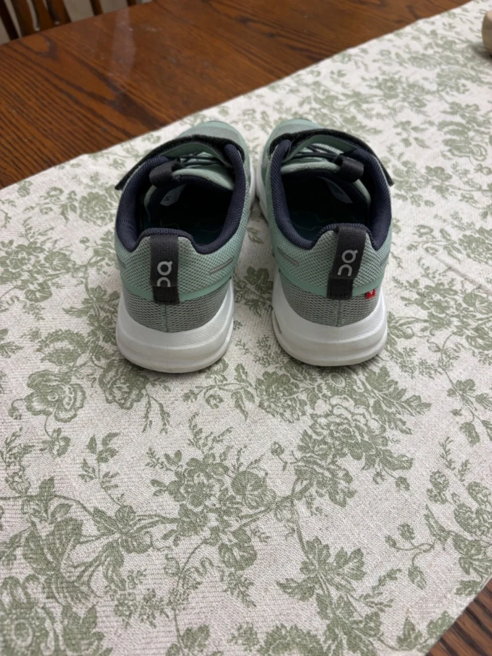 Kids On Cloud Mint Sneakers